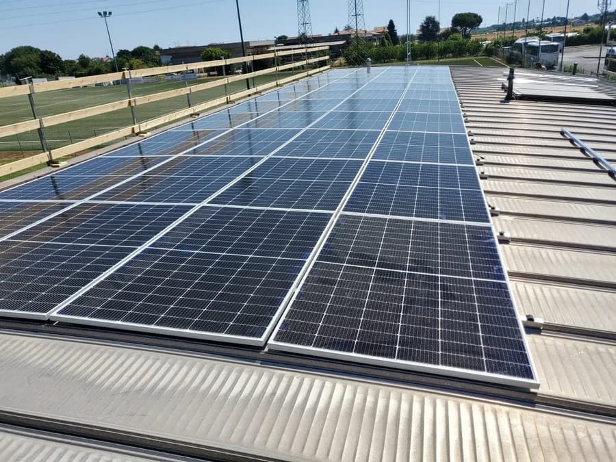 Impianto fotovoltaico del centro sportivo di Cesena (3)