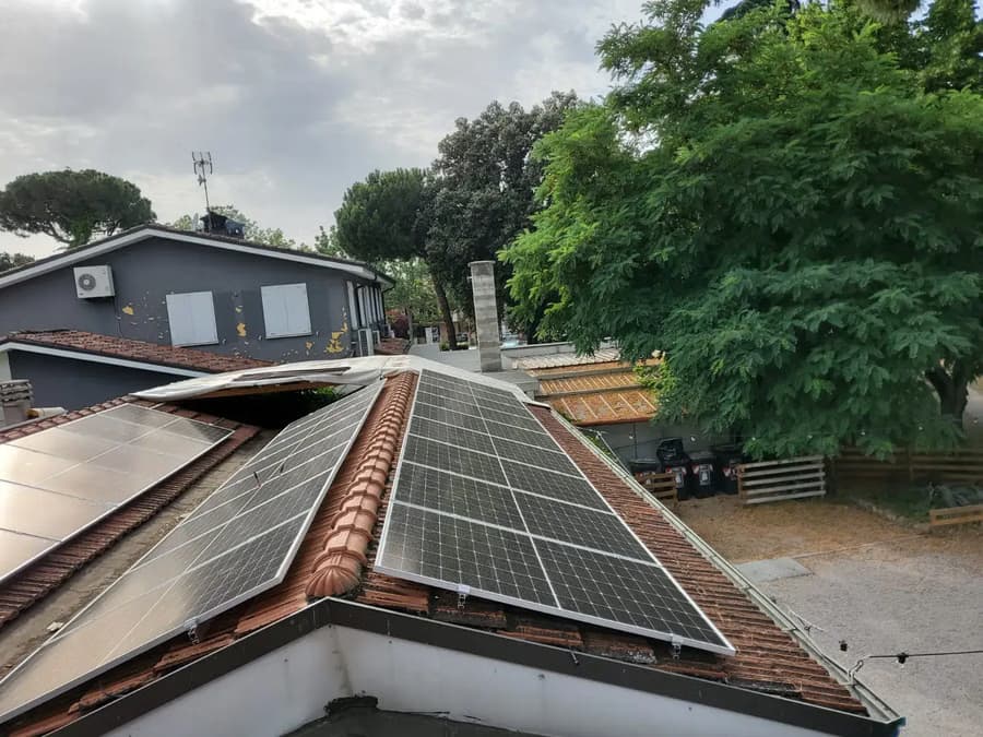Impianto fotovoltaico del centro sportivo di Cesena (6)