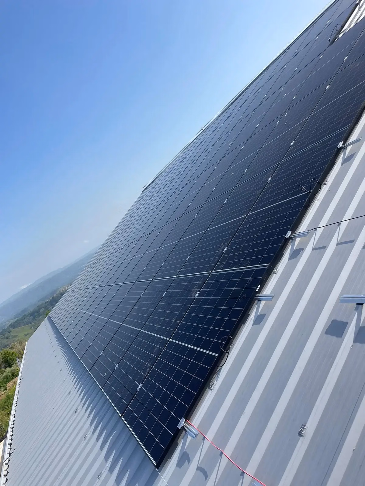 Impianto fotovoltaico su capannone a Mileto (3)