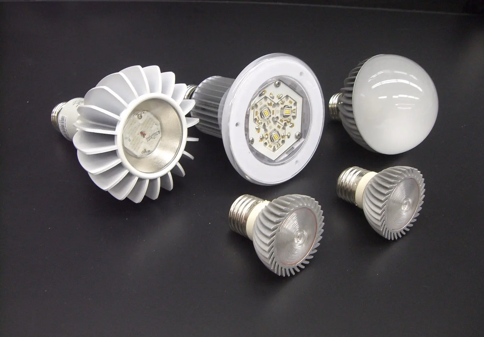 Lampade LED di diverse tipologie